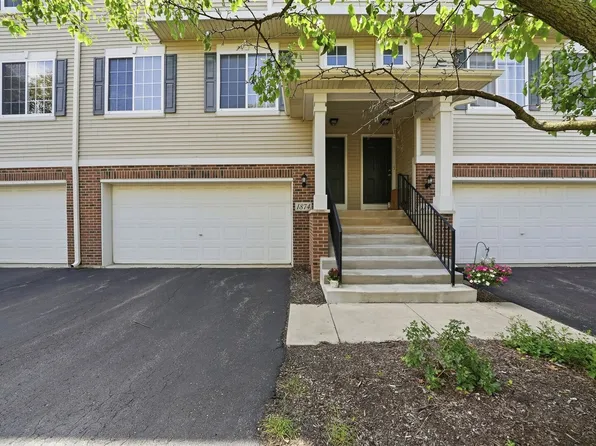 1874 Fredericksburg Ln, Aurora, IL 60503