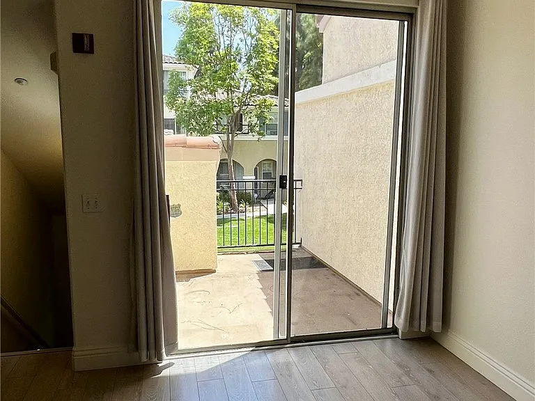 1805 Crescent Oak — Photo 7
