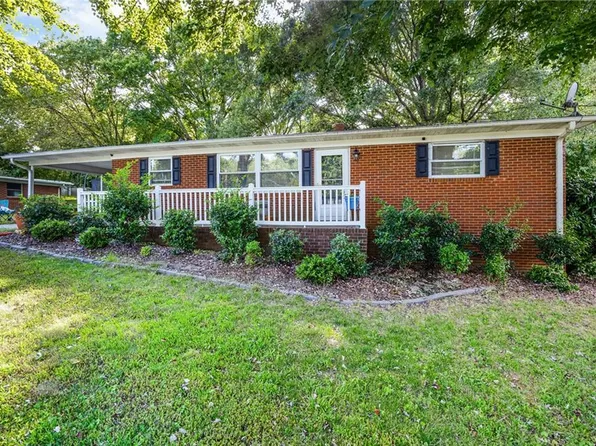 2109 Lamar Dr, Asheboro, NC 27203