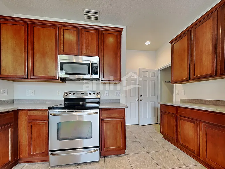 10204 Red Currant Ct — Photo 3