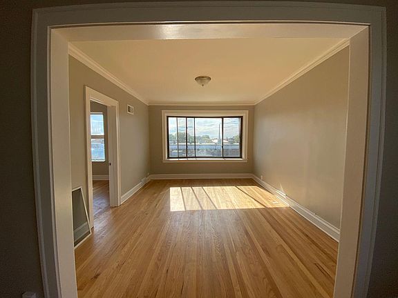 3rd image of 4869 N Elston Ave Unit 3