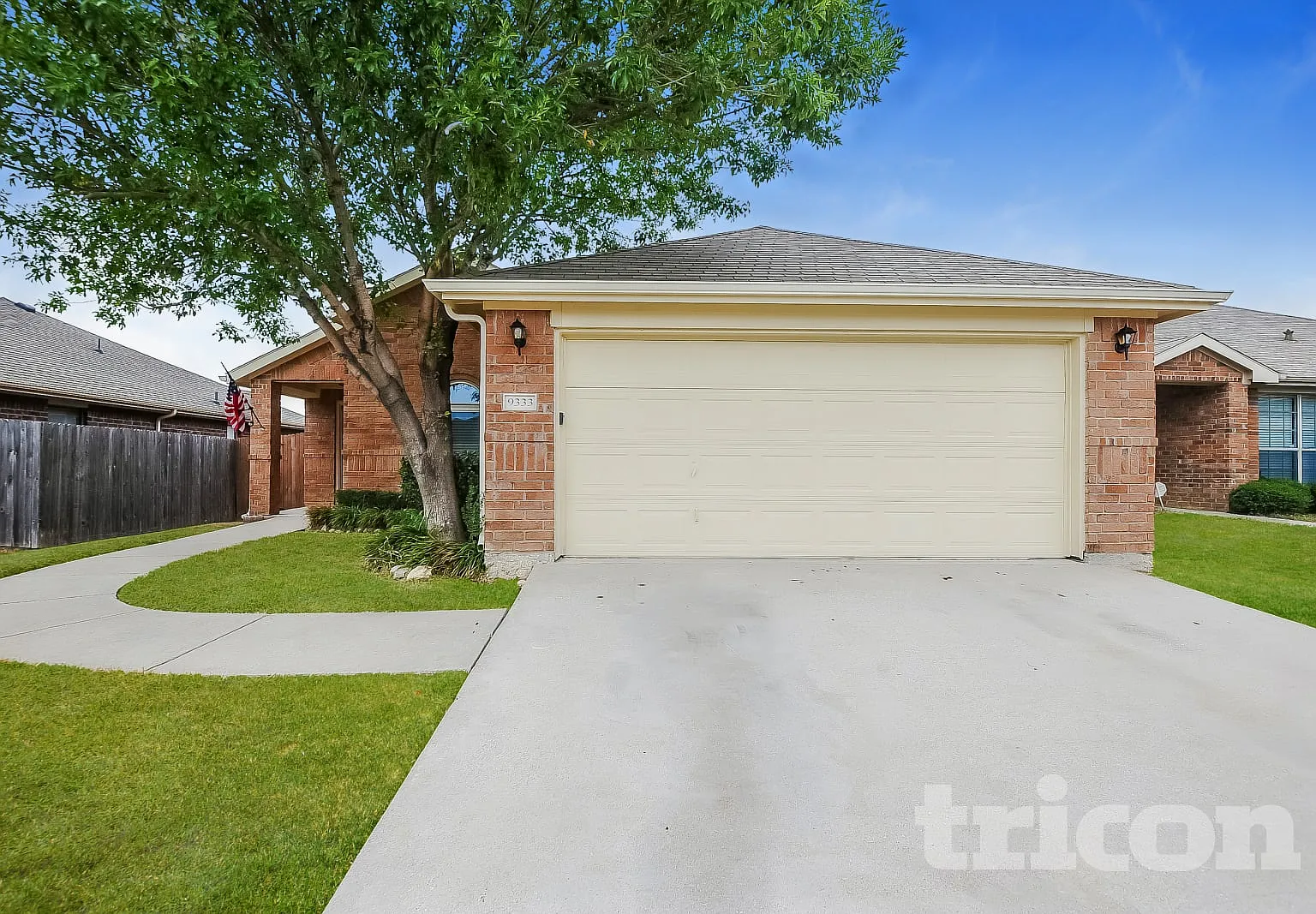 9333 Cynthia Court Fort Worth TX — Photo 2