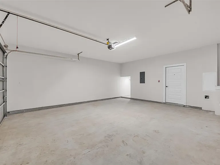 9312 Curious Squirrel St — Photo 9