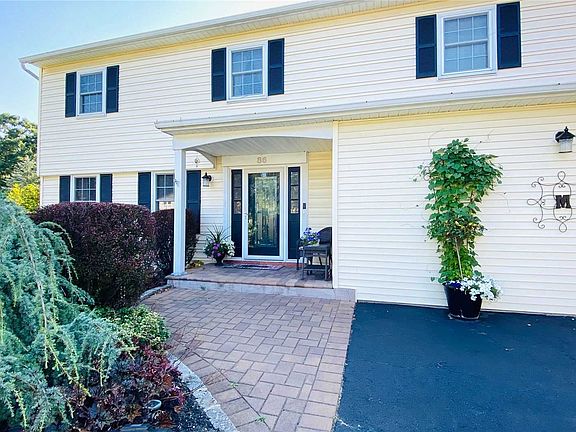 2nd image of 86 Woodview Ln