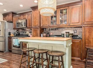 2450 Warm Springs Dr, Hilliard, OH