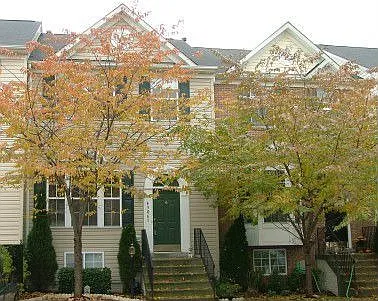 43061 Candlewick Sq photo 1
