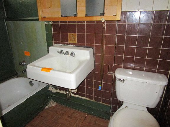 5th image of 5024 W 30th Pl