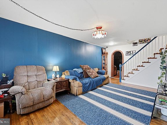 3rd image of 117 Stahl Ave