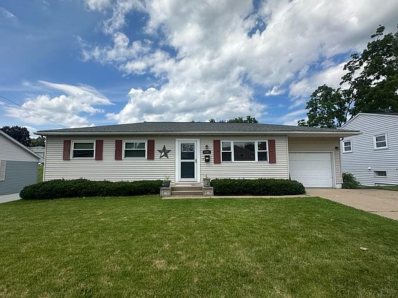 2nd image of 3205 Kaufmann Ave