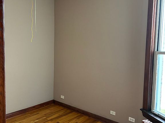 4th image of 4727 S Langley Ave #2