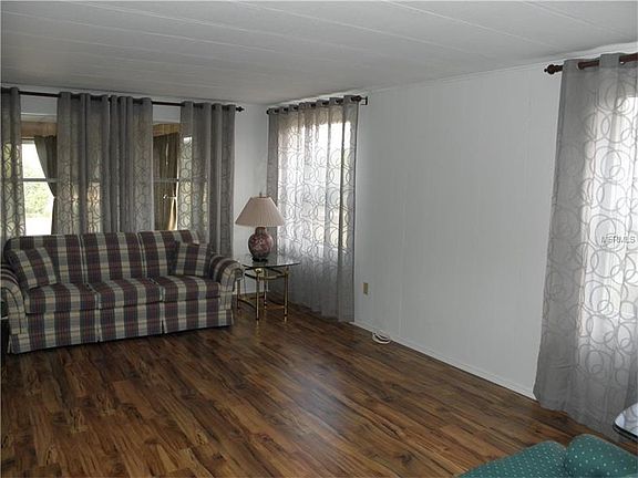 4th image of 2009 Live Oak Ln #B