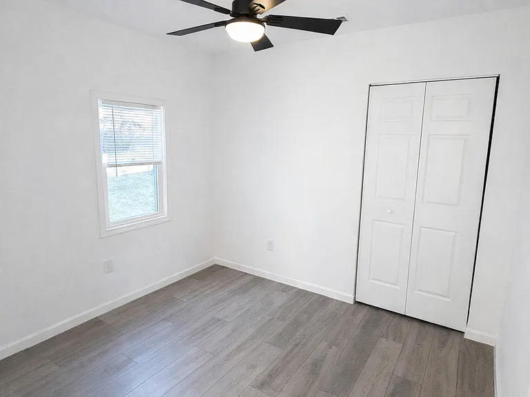 5439 Attaway St — Photo 16