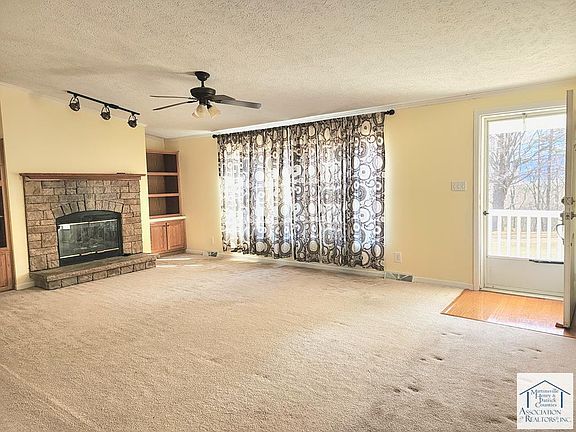 5th image of 208 Via Mountain Ln