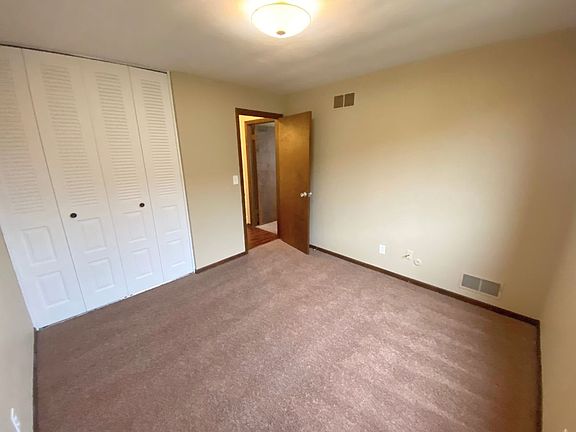 5th image of 491 Lovers Ln #20
