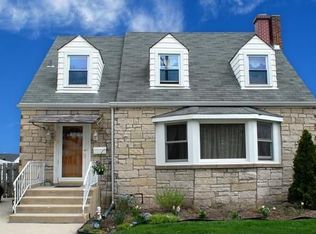 525 S Ahrens Ave, Lombard, IL 60148