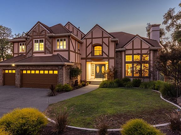 2nd image of 654 Chaparral Circle