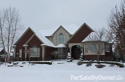 3rd image of 23372 Country Club Ln