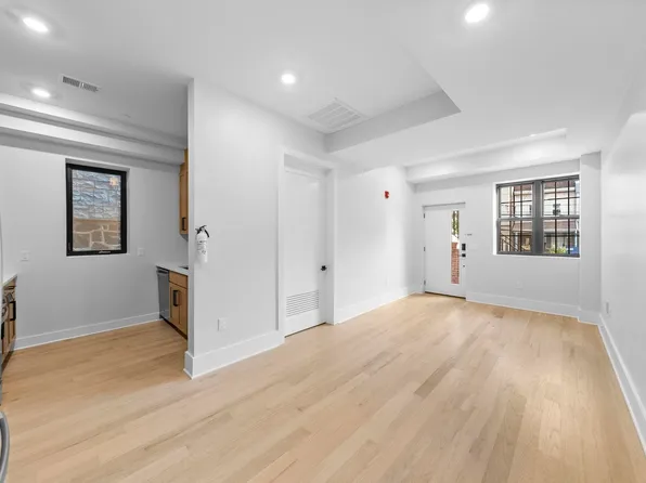 124 Glenwood Avenue image 27 of 42