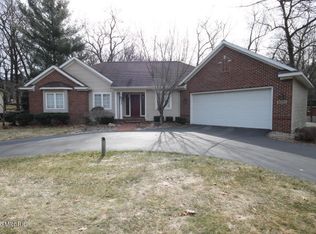 2084 Timberview Dr NE, Grand Rapids, MI 49525