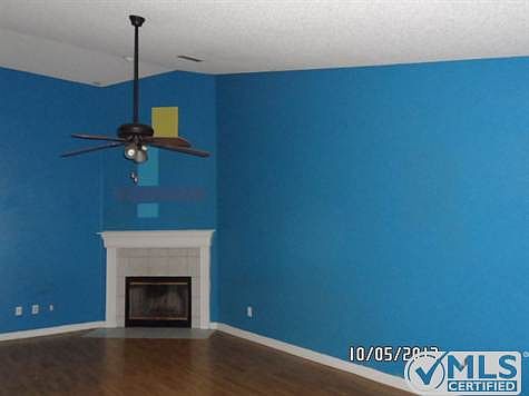 3rd image of 2851 Sun Valley Ct #C