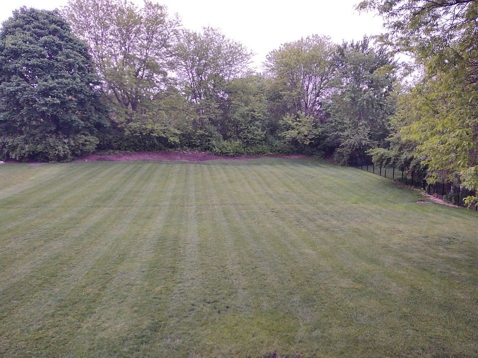 2nd image of 1641 Eagle Brook Dr