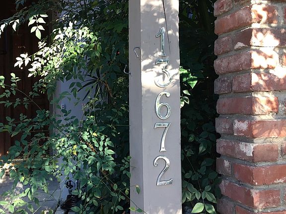 North Tustin Address