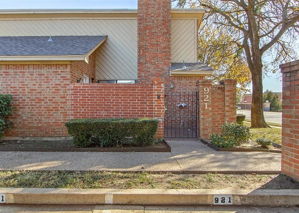 1st image of 921 Cedarland Blvd