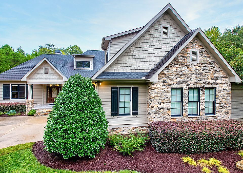 1st image of 27 Laurel Cove Ln