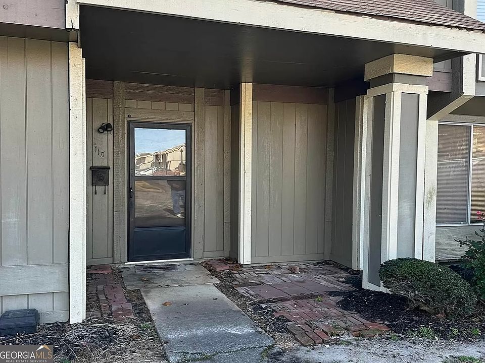 1st image of 115 Stoneridge Dr