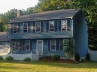 23 Hammond Rd, Hopedale, MA 01747