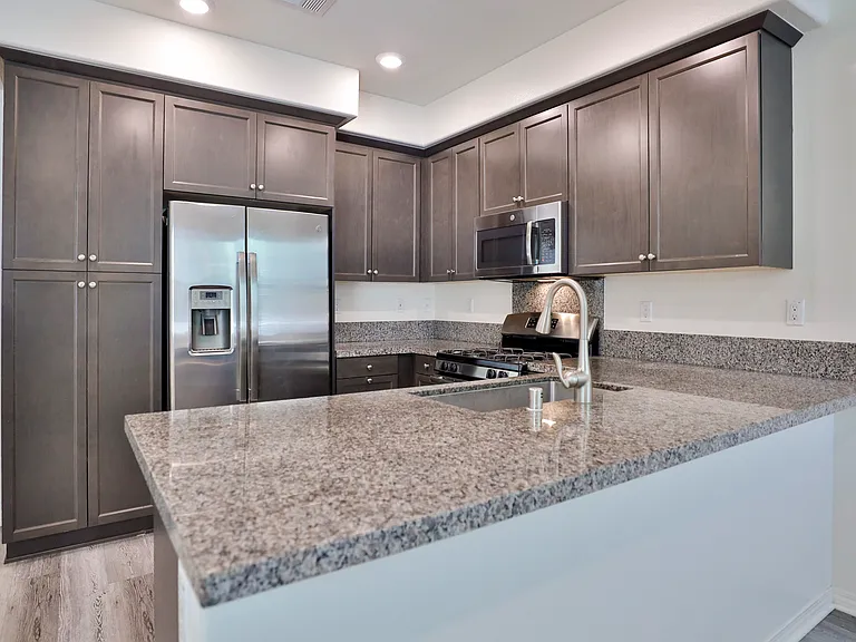 7070 Montecito Ln — Photo 35