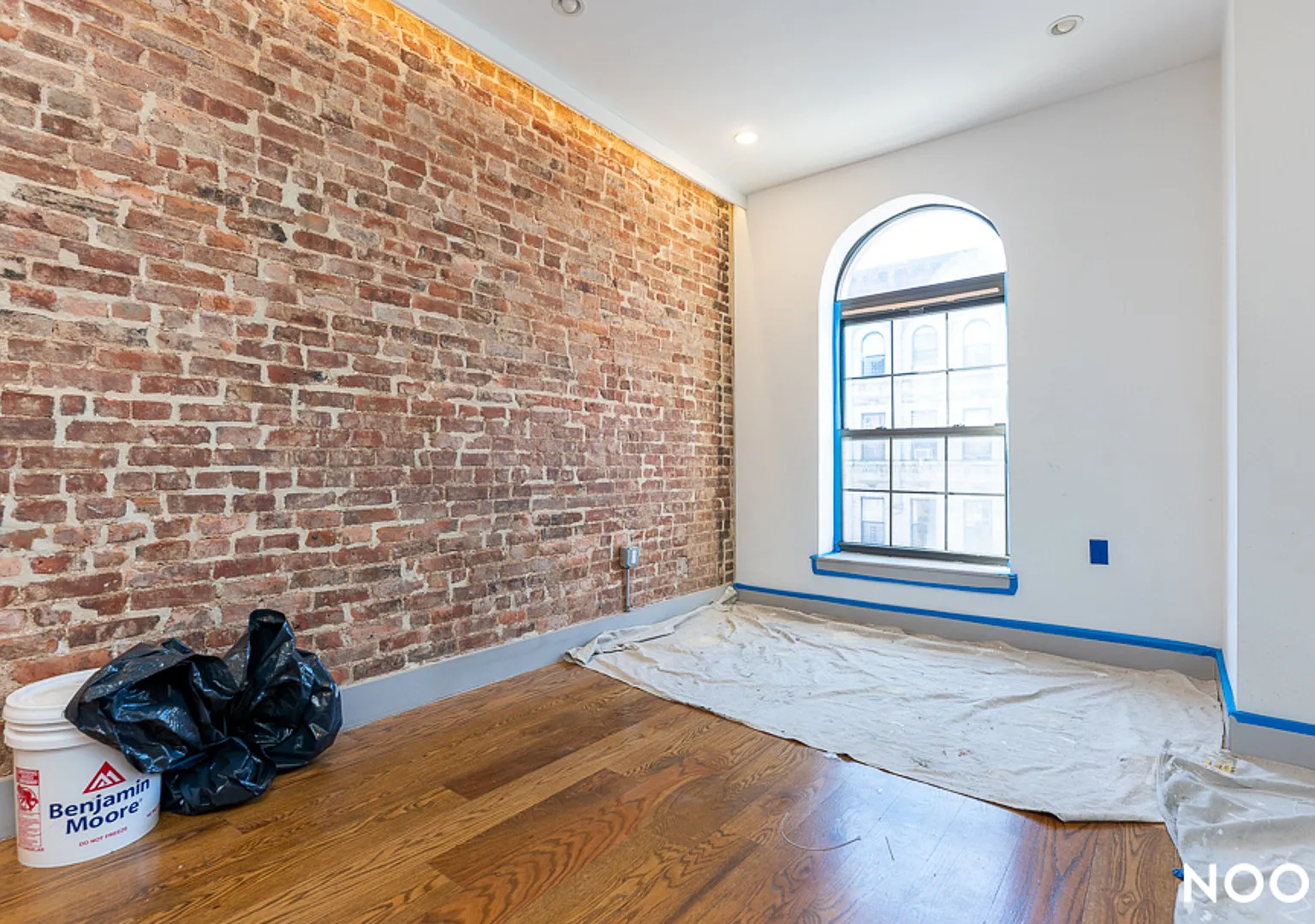 656 Hancock Street — Photo 2
