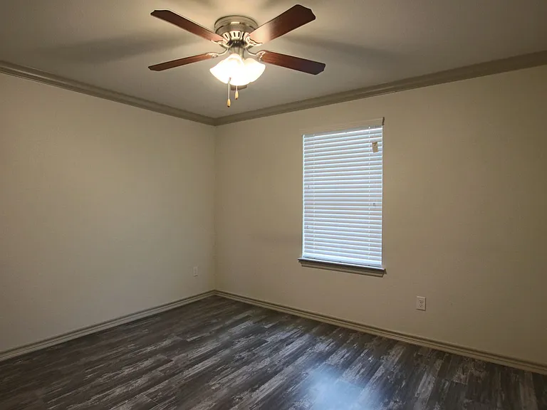 5912 Villa Rosa Way — Photo 16