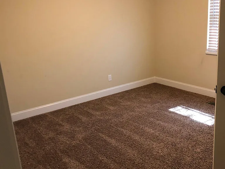 6908 Maize Dr — Photo 7