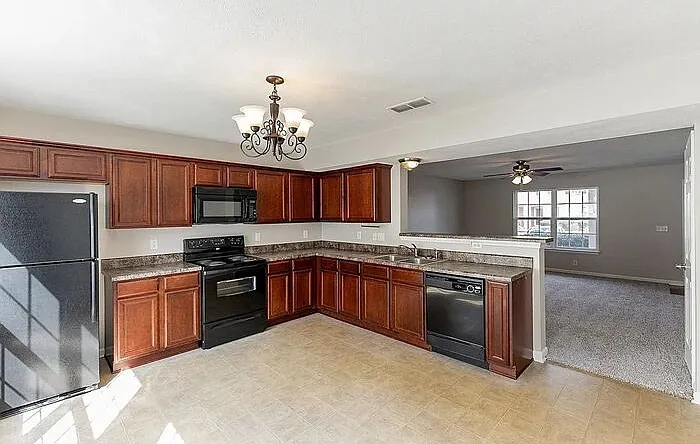 2 bed, 2.5 bath, 1260 sqft, $1,700 — Photo 3