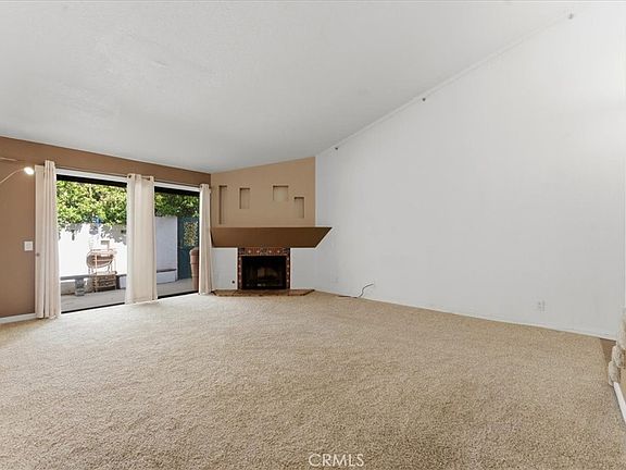 3rd image of 539 Wayland Ct
