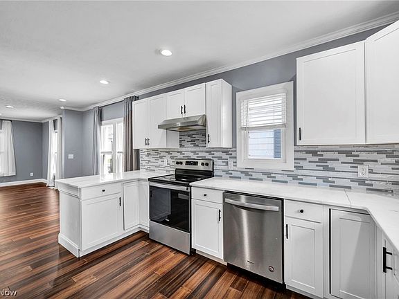 3rd image of 1646 Walnut Blvd
