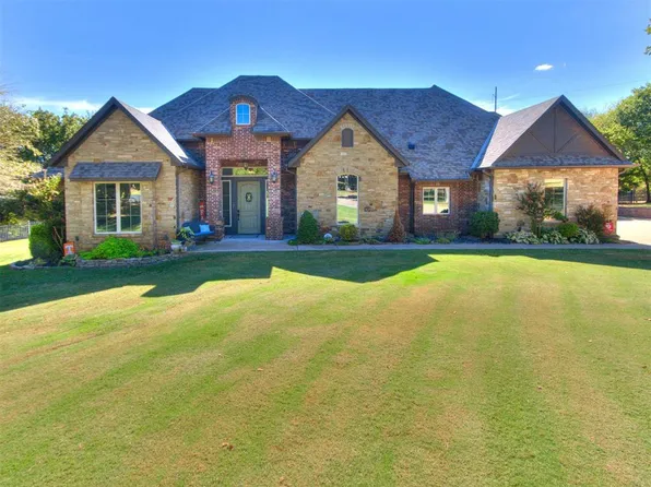 2217 Crestwood Dr, Jones, OK 73049