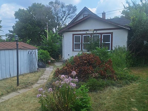 2nd image of 3915 18th Ave S