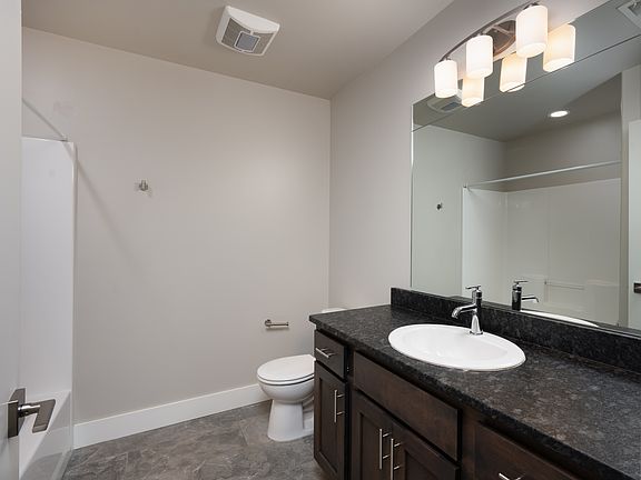 5th image of 3083 Warbler Way #B