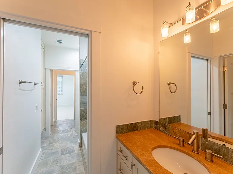 716 Post Oak St — Photo 26