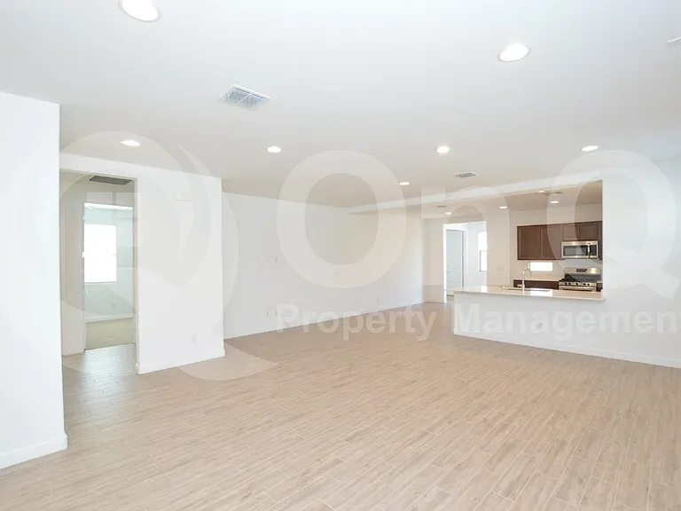 9332 W Glenrosa Ave — Photo 6