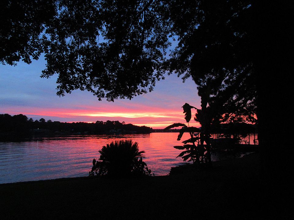 1st image of 2017 Lakeshore Dr