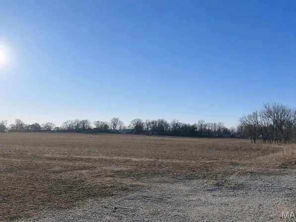 2289 Staunton Rd, Troy, IL 62294