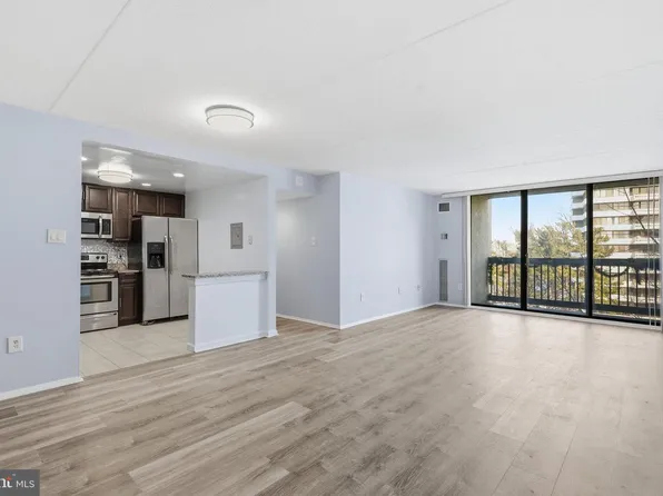 6300 Stevenson Ave APT 312, Alexandria, VA 22304