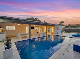 8501 SW 142nd St, Palmetto Bay, FL 33158