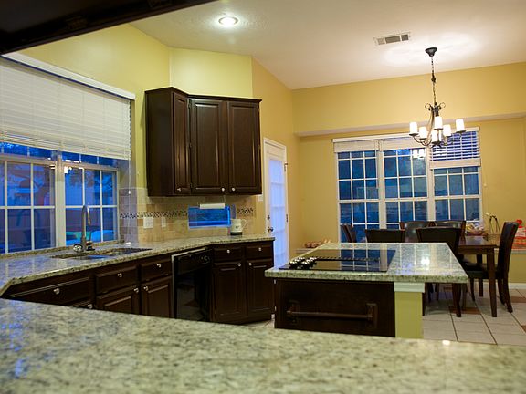 4th image of 11580 Cedarcliffe Dr