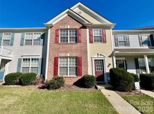 2762 Thornbush Ct, Charlotte, NC 28270