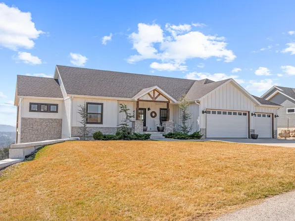 454 Silver Sunset Lane, Kimberling City, MO 65686
