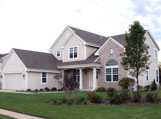 636 Hickory Hollow Rd, Waterford, WI 53185